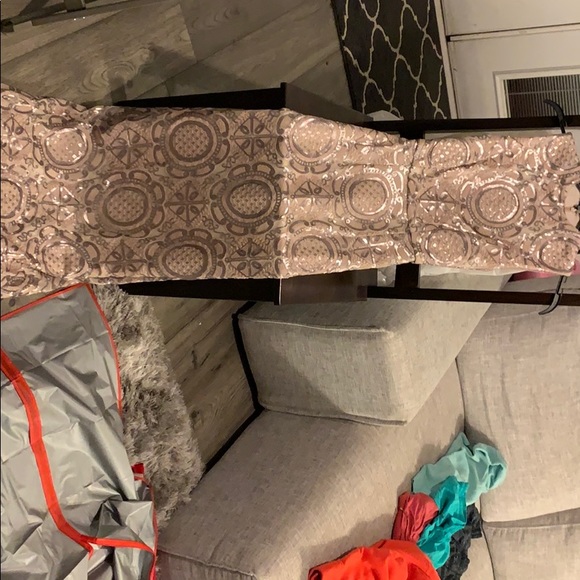 long homecoming dress (only worn once) - Picture 2 of 3